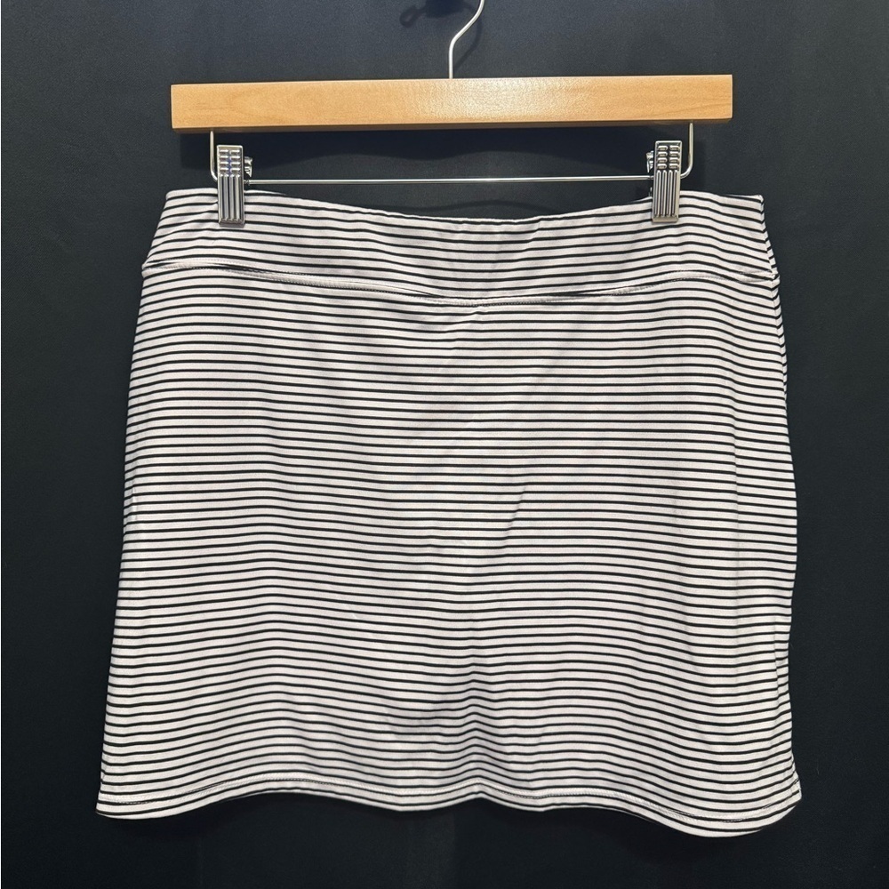 White Sport Skort With Black Stripes Size L - Picture 2 of 7